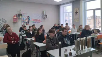 Учащимся агротехклассов в Новгородской области рассказали применении БПЛА в сельском хозяйстве